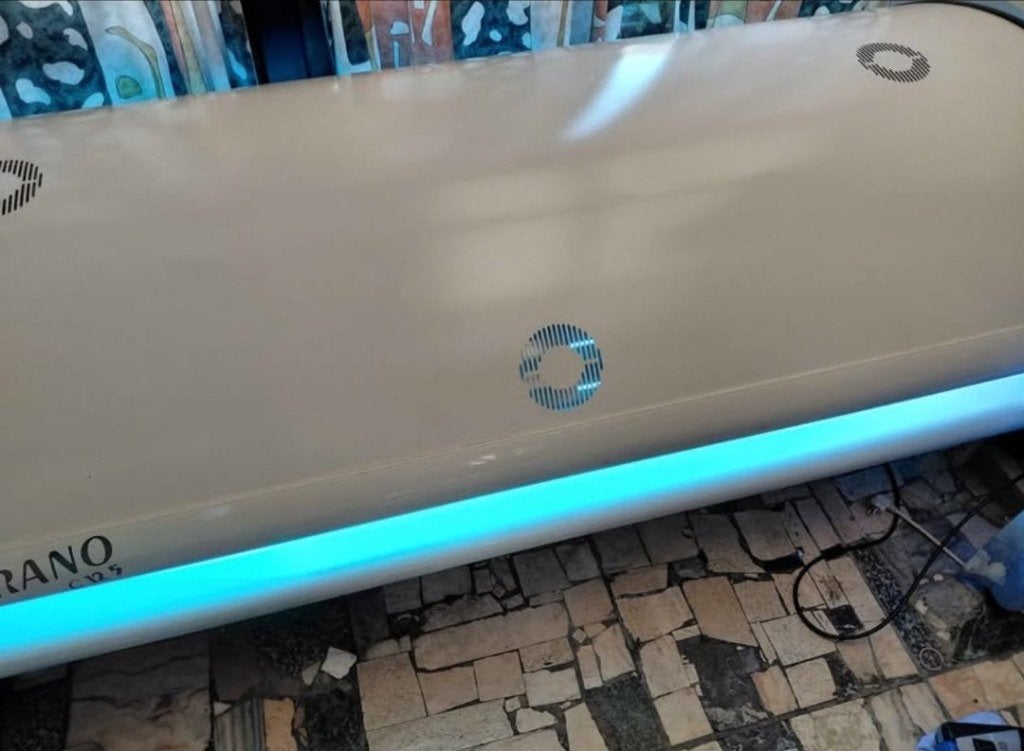 Zonnebank, Elektronische apparatuur, Zonnebanken en Gezichtsbruiners, Ophalen, Gebruikt, Zonnebank dubbelzijdig, 15 lampen of meer