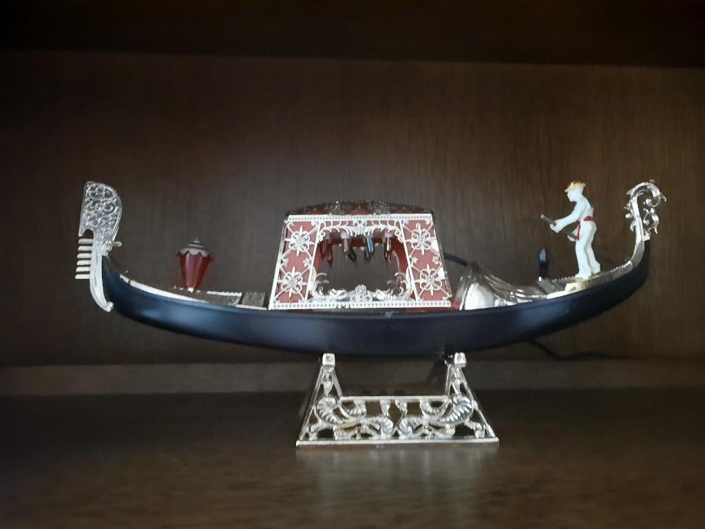 souvenier venetie gondelbootje met verlichting voor in kast, Ophalen of Verzenden