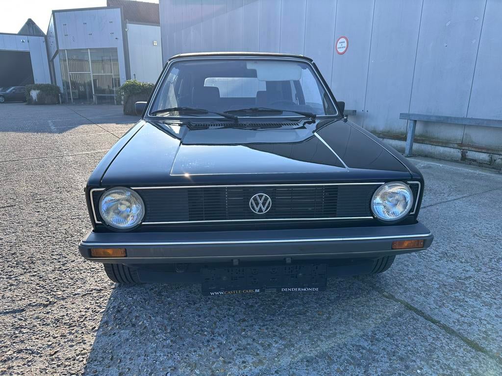 VW Golf 1 cabrio - 1981 - zeer propere staat. Startklaar!, Auto's, Oldtimers, 4 zetels, Stof, Cabriolet, Volkswagen