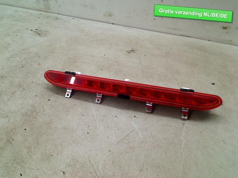 FEU STOP CENTRAL ARRIERE Eos (1F7 / F8) (1Q0945097), Autos : Pièces & Accessoires, Volkswagen, Volkswagen AG, Utilisé, Kundenbetreuung@volkswagen.de