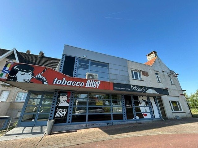 Te koop commerciële pand met woonst De Panne, 200 tot 500 m², De Panne, 5 kamers, Provincie West-Vlaanderen