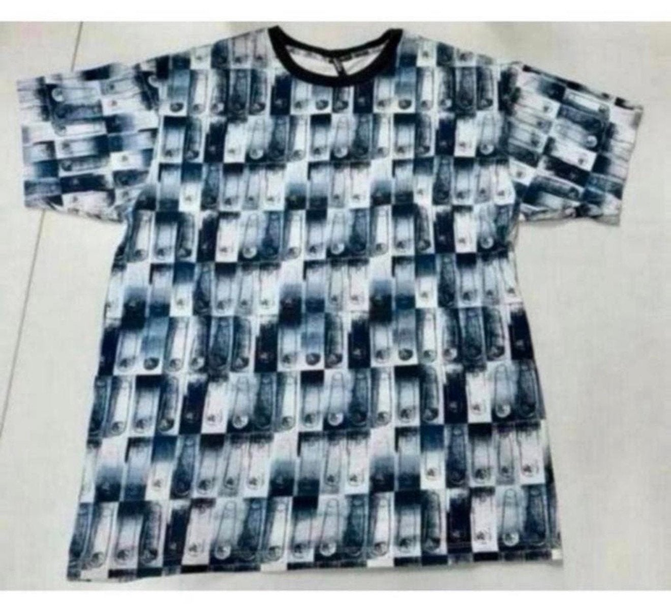 VERSACE Versus Safety Pin Photocopy T-Shirt - NIEUW maat L, Ophalen of Verzenden, Nieuw, Maat 52/54 (L), Blauw