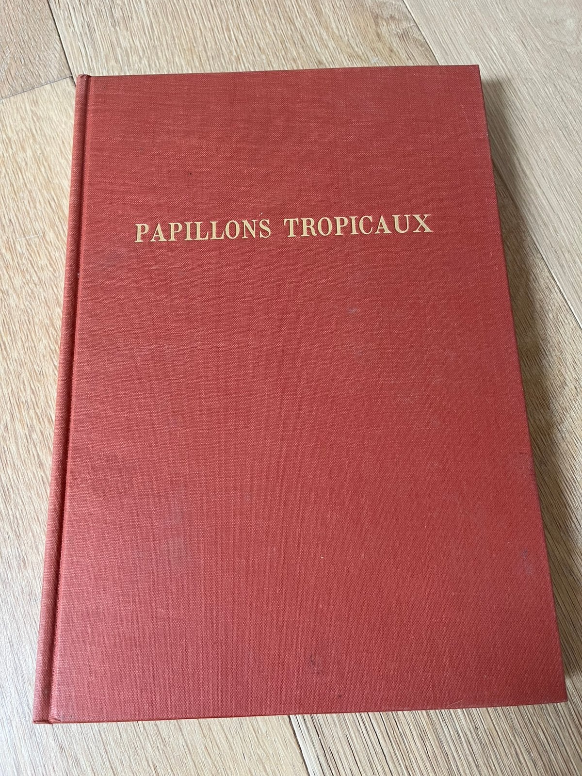Boek met tropische vlinders, Boeken, Ophalen of Verzenden, Zo goed als nieuw