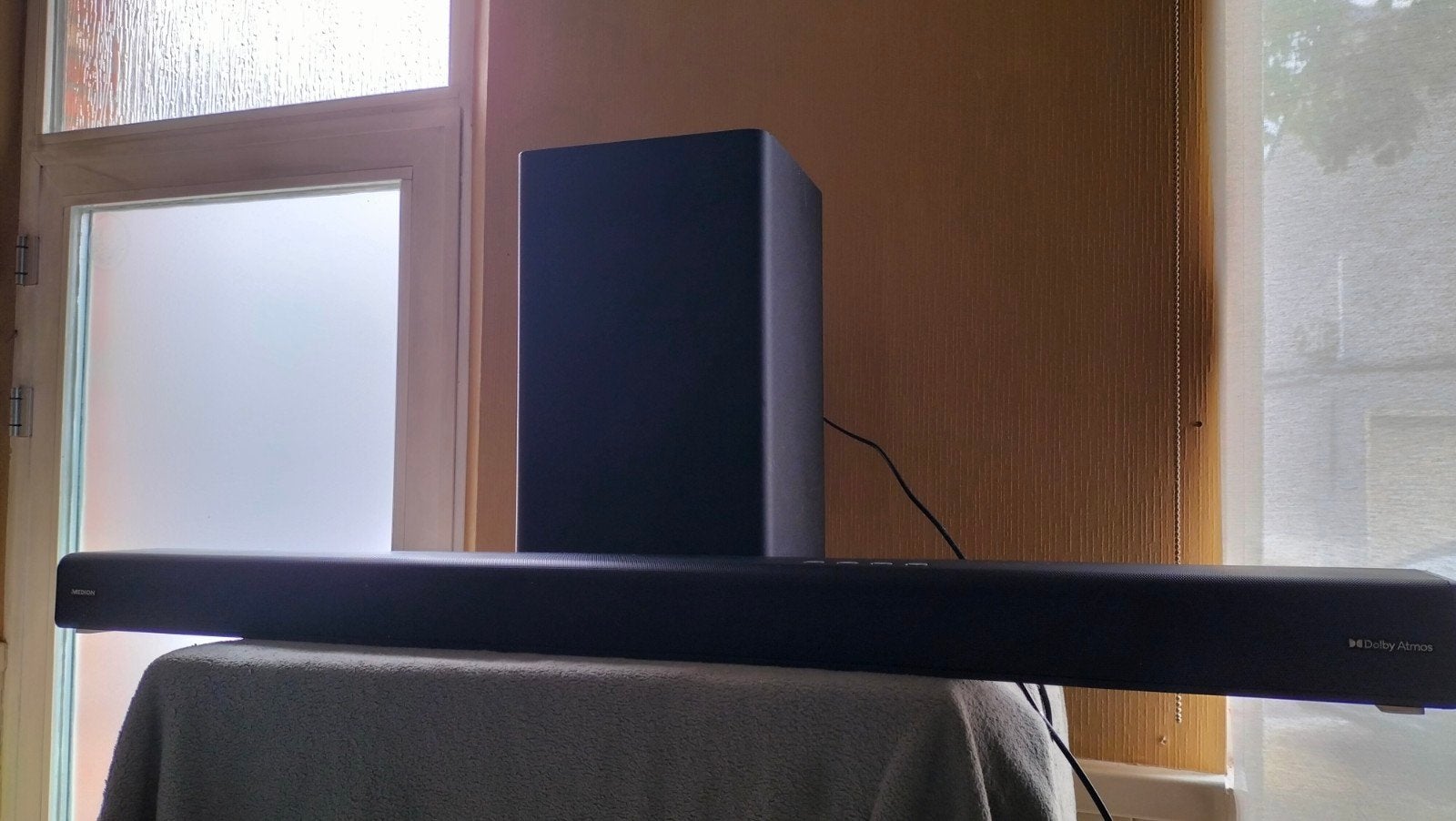 Soundbar en bass-box in nieuwstaat, Ophalen