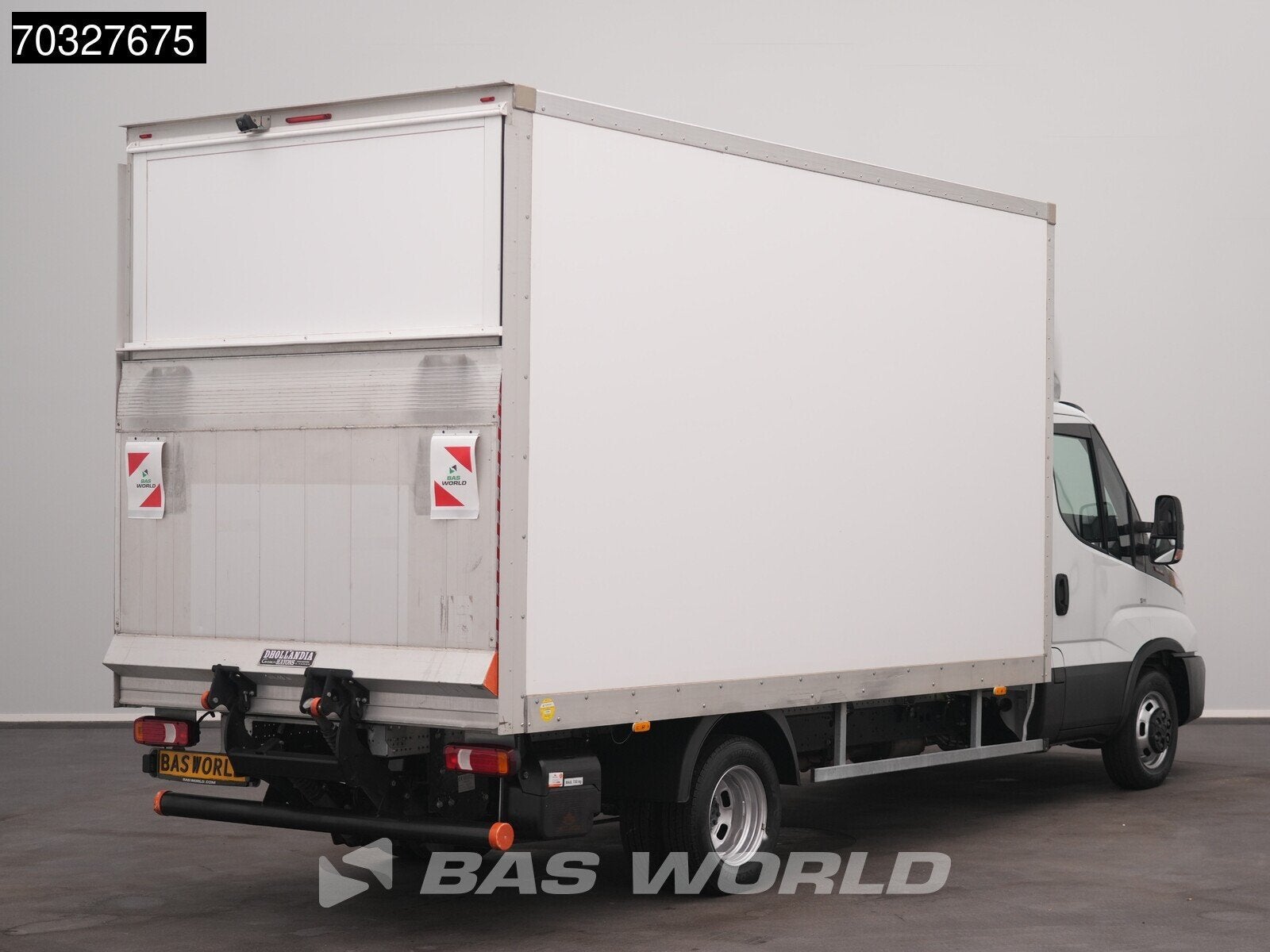Iveco Daily 35C16 3.0L Laadklep NEW MODEL Dubbellucht 160PK, Auto's, Bestelwagens en Lichte vracht, Stof, Gebruikt, Euro 6, 4 cilinders