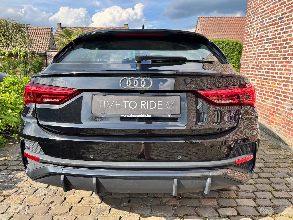 Audi Q3 Sportback 45 TFSIe Leder/ACC/LED/Camera/245pk, Auto's, Euro 6, 4 cilinders, Zwart, Leder