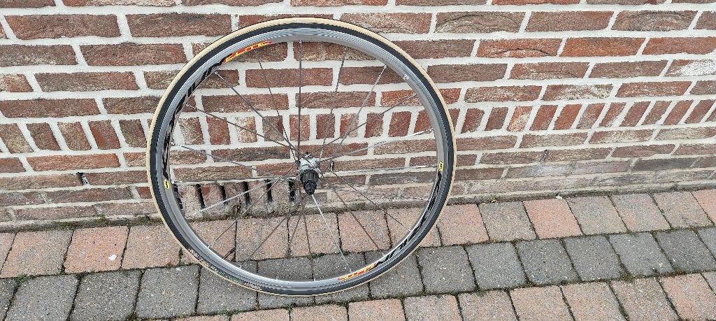 Roue arrière Davic Ksyrium Elite (carrosserie Campagnolo), Vélos & Vélomoteurs, Vélos Pièces, Pneu, Enlèvement, Utilisé, Mavic Campagnolo