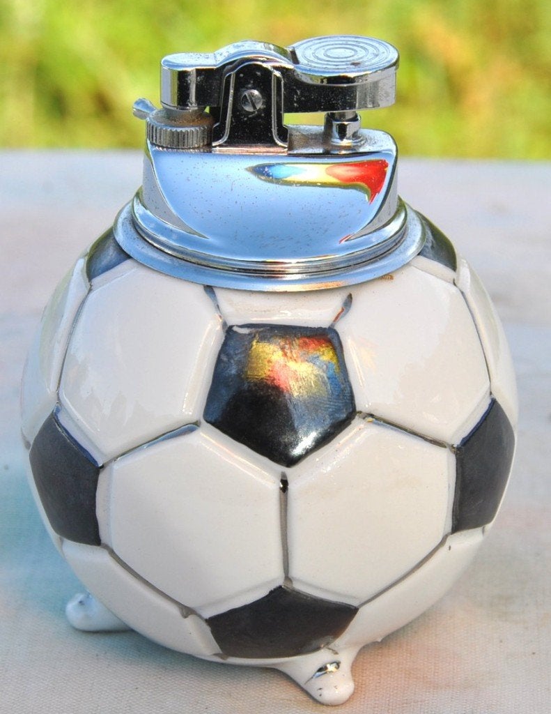 briquet de table au gaz ballon de foot, Collections, Enlèvement ou Envoi, Comme neuf, Briquet