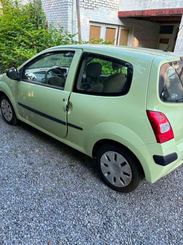 Renault twingo 2008 208.202km 65cv avec immatriculation, Auto's, Renault, Voorwielaandrijving, 600 kg, 4 cilinders, Geel
