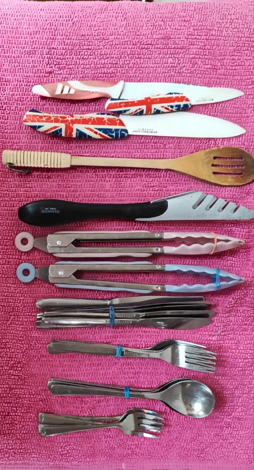 Gratis af te halen: Keukenspoelen / keukengerei, Maison & Meubles, Cuisine | Couverts, Enlèvement