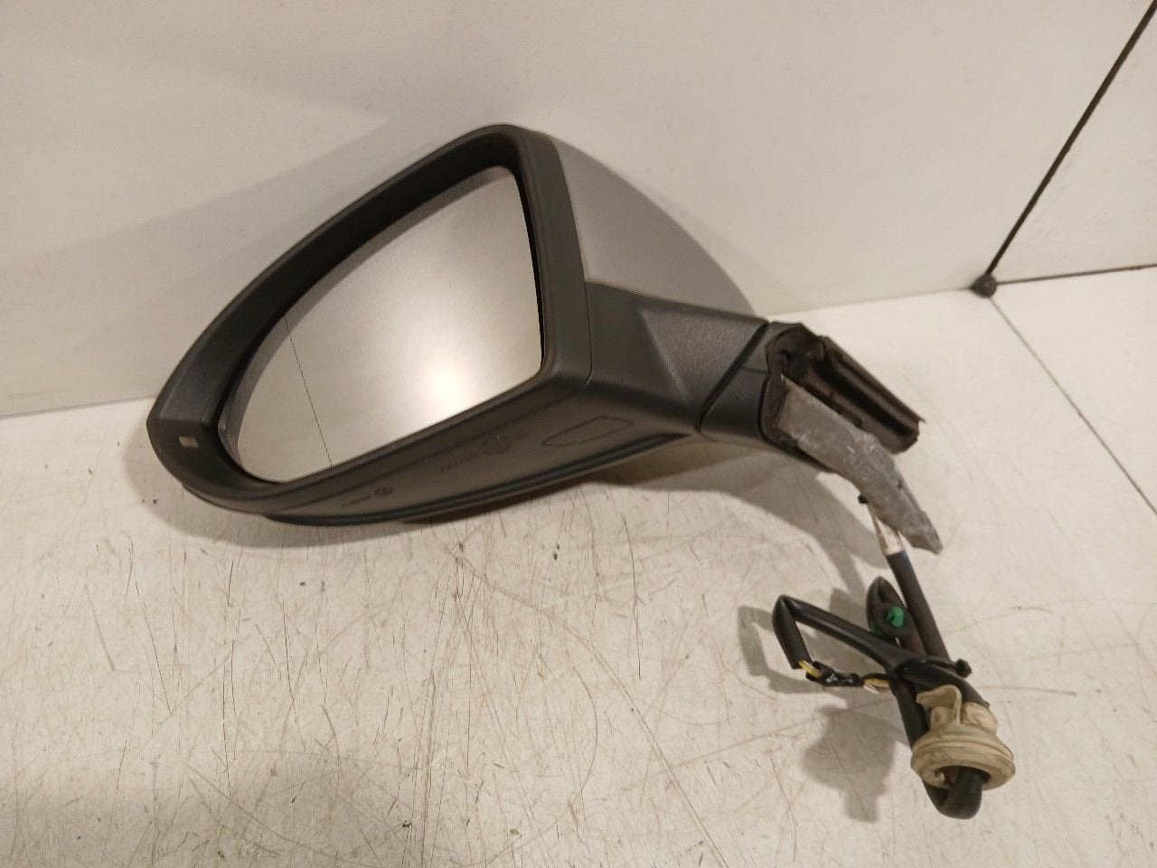 Spiegel buiten links elektrisch Volkswagen Golf, Onderdelen@venauto.nl, Van der Ven Autorecycling B.V., Ettenseweg 76, 4706 PB Roosendaal, The Netherlands