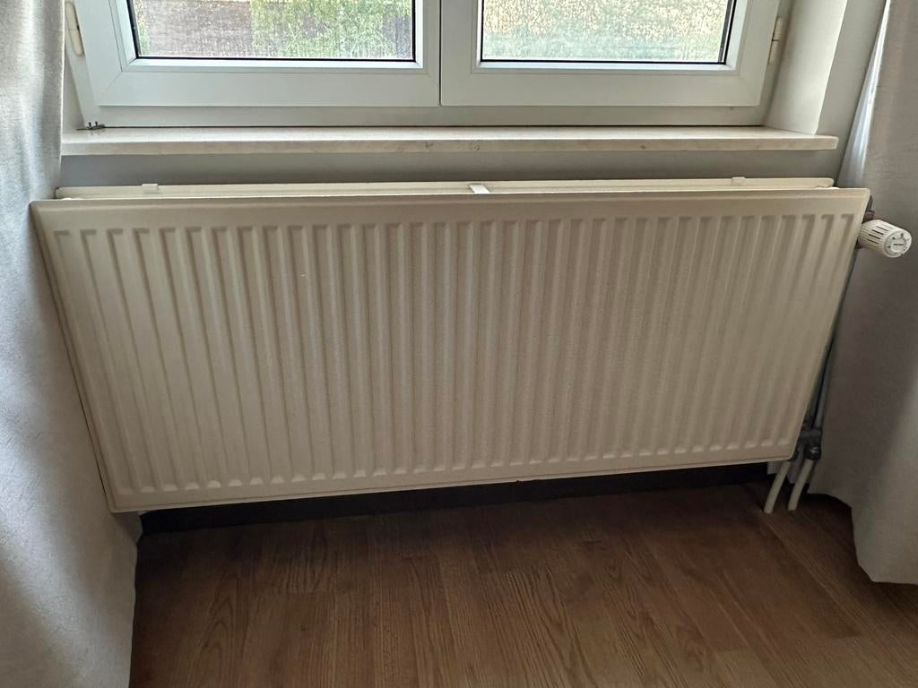 Radiatoren te koop – merk Giacomini – perfecte staat, Ophalen, Zo goed als nieuw
