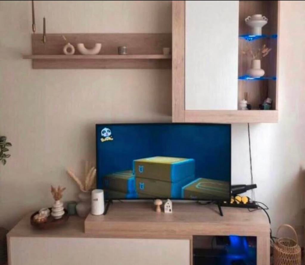 Tv meubel met led verlichting, Ophalen, Zo goed als nieuw