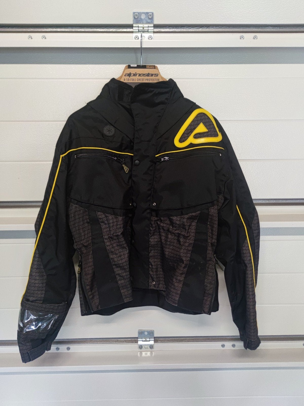 Acerbis endurojack, Ophalen, Zo goed als nieuw
