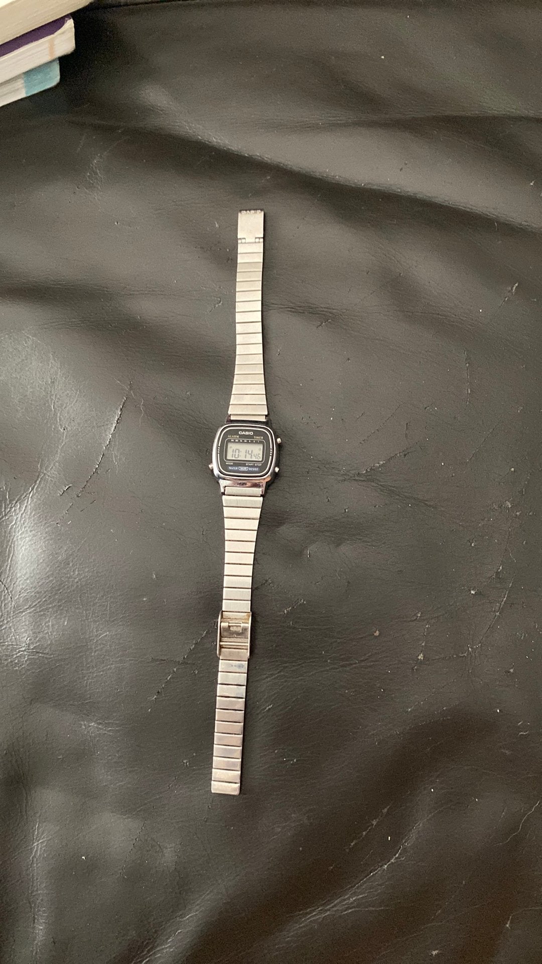 Authentiqie petite montre Casio argenté en parfait etat, Ophalen, Zo goed als nieuw, Zilver