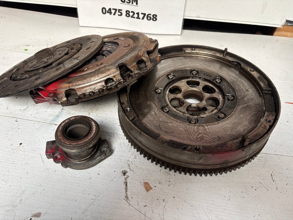 VOLANT MOTEUR BIMASSE OPEL ZAFIRA C TOURER, Ophalen, Gebruikt, RUE BRIGADE PIRON 307, Garage_bila@yahoo.fr