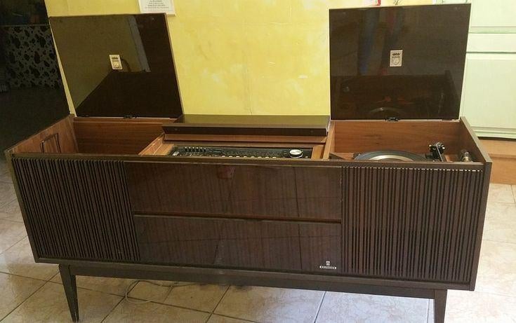 Platenspeler kast Grundig (radio en projector), Ophalen, Gebruikt, Grundig