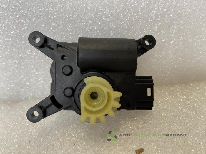 Moteur de ventilation chauffage d'un Jeep Renegade, Jeep, -, 3 mois de garantie, Utilisé