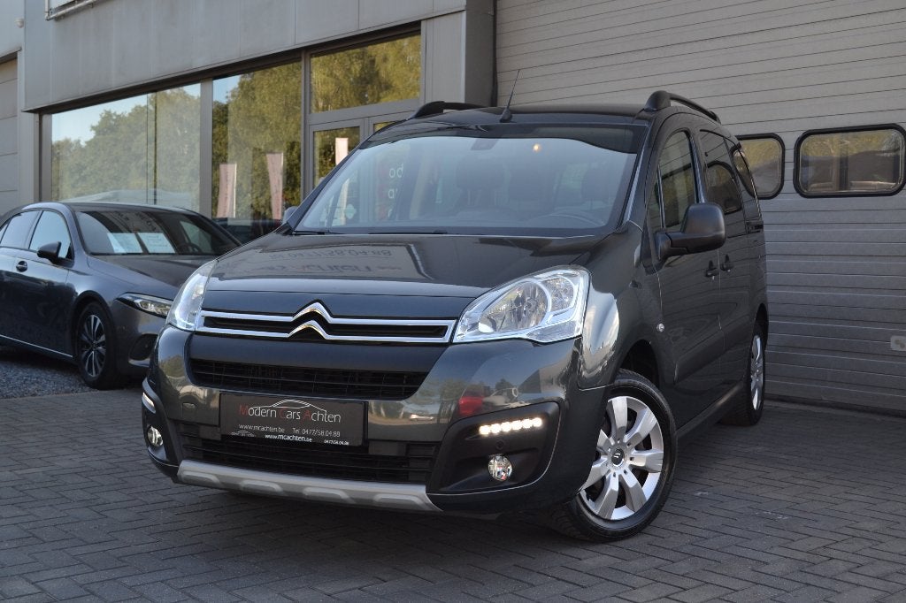 Citroën Berlingo 1.5 HDI 5 zitplaatsen Garantie GPS camera, Autos, Citroën, Argent ou Gris, Achat, Euro 6, Entreprise