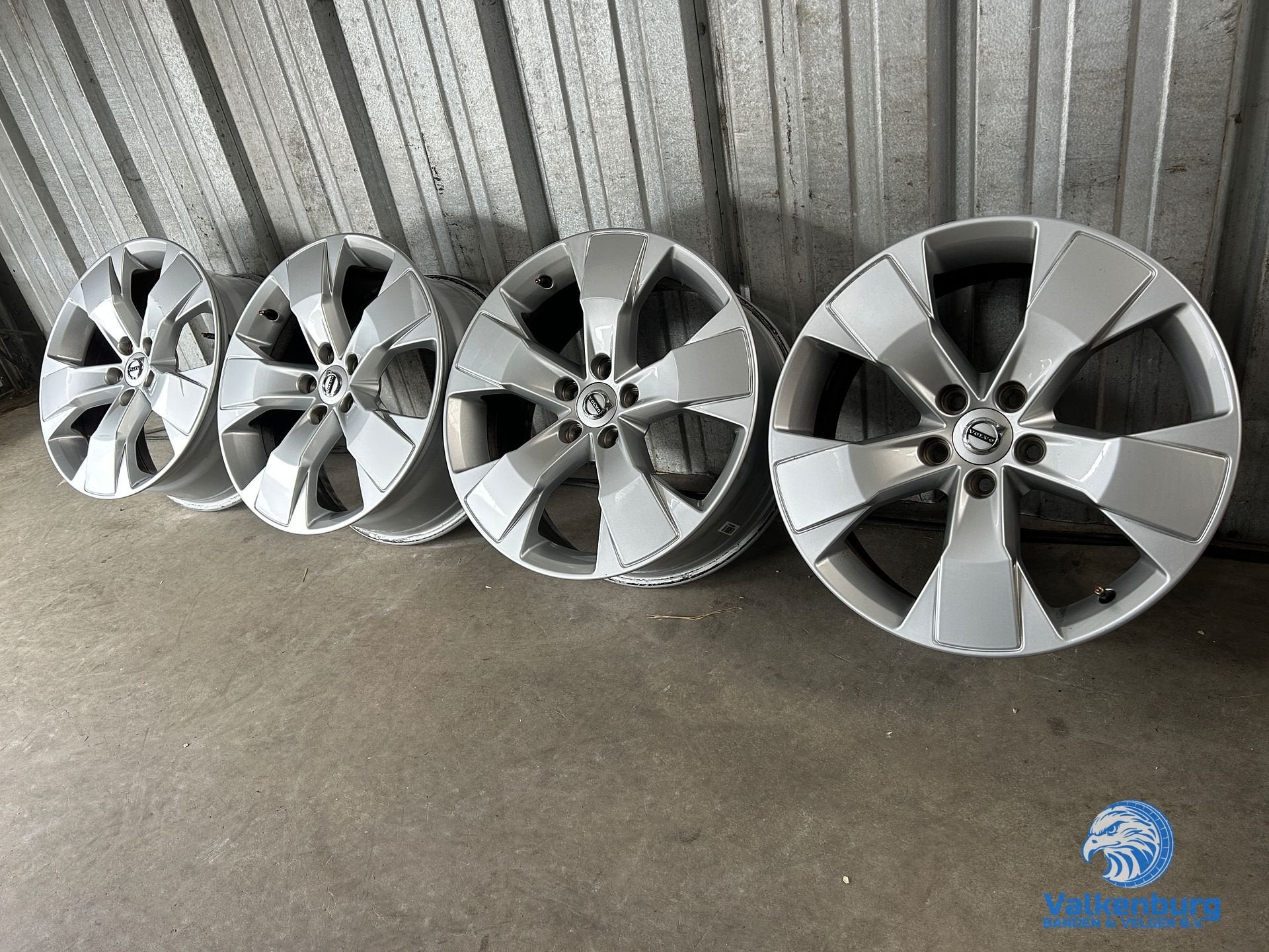 Originele Volvo 5 Spaaks 18 inch velgen 5x108, Auto-onderdelen, Gebruikt, Velg(en), -, -