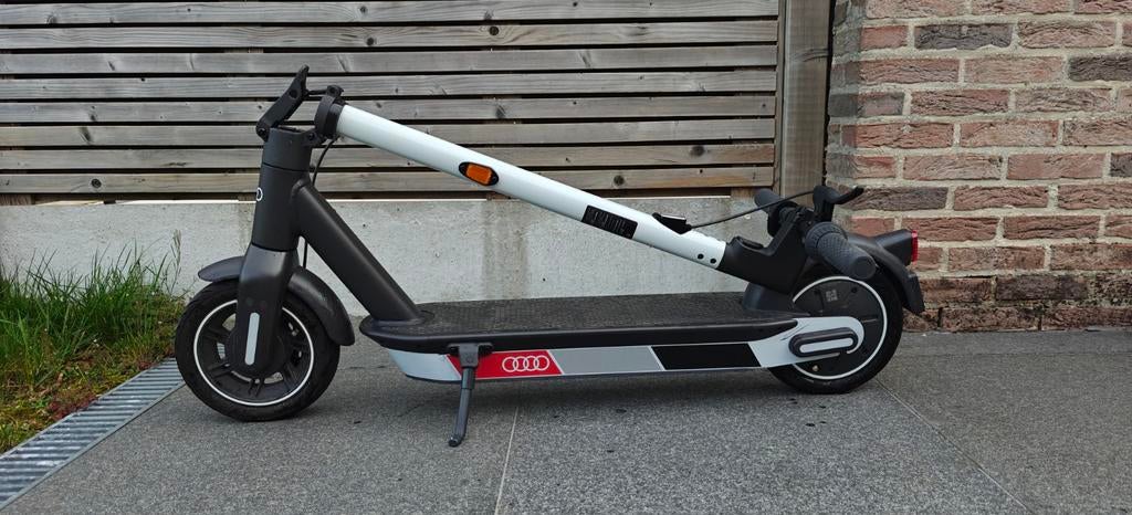 Limited Edition Audi Ninebot G30 step, Ophalen