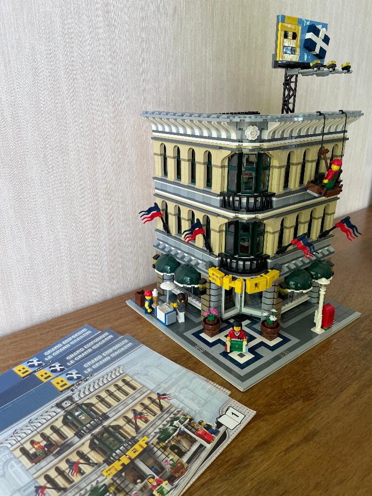 Lego Grand Emporium (10211) OPENED, Ophalen, Gebruikt, Lego, Compleet