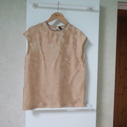 Topje nieuw zijde bruin Fabiana Filippi mt 38 (it 42), Kleding | Dames, Maat 38/40 (M), Bruin, Nieuw, Ophalen of Verzenden