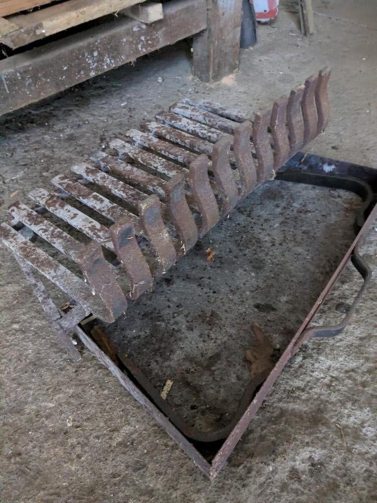 Grille pour feu ouvert, Enlèvement, Utilisé