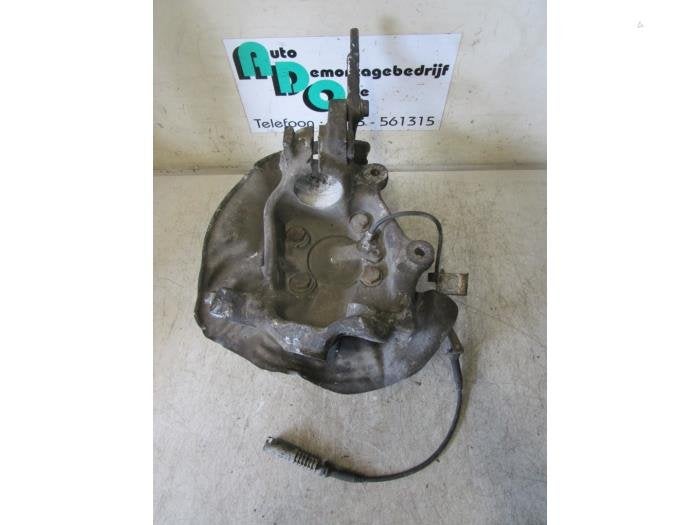Joint avant gauche d'un BMW 5-Serie (5-Serie 95-), -, 3 mois de garantie, Utilisé, -