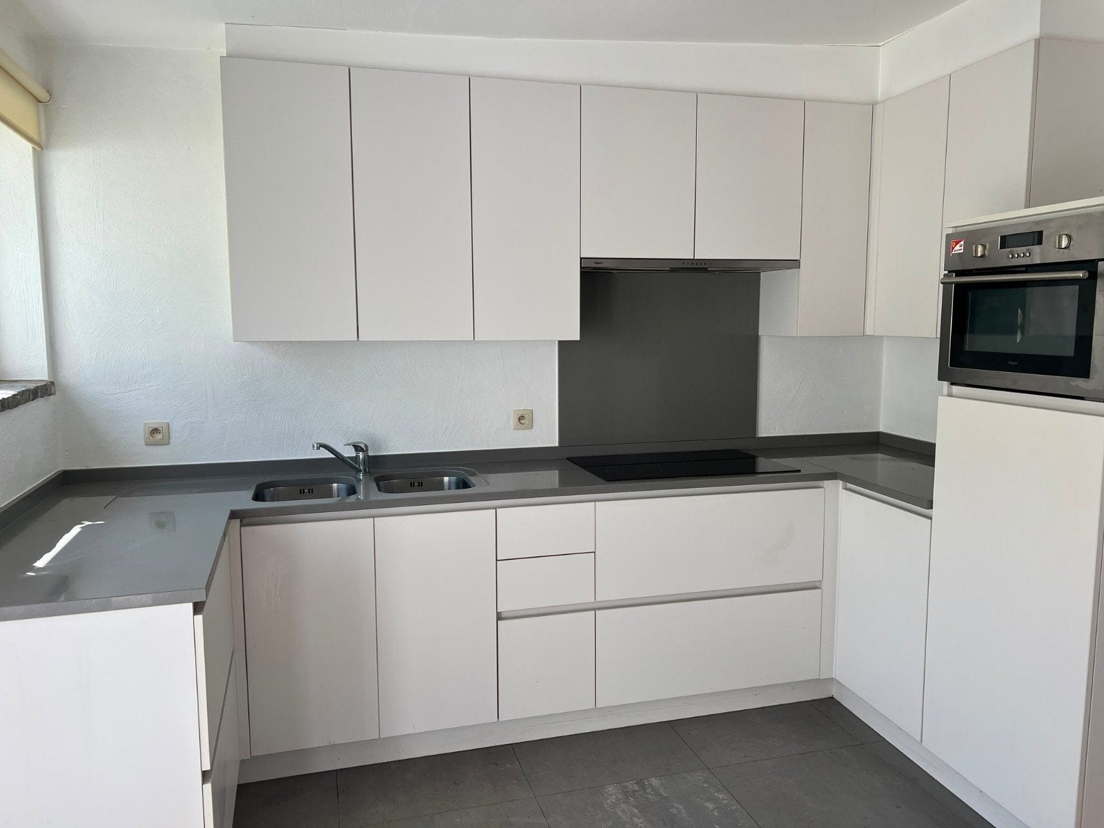 keuken, Huis en Inrichting, Keuken | Complete keukens, Ophalen, Nieuw, Wit, Graniet of Steen