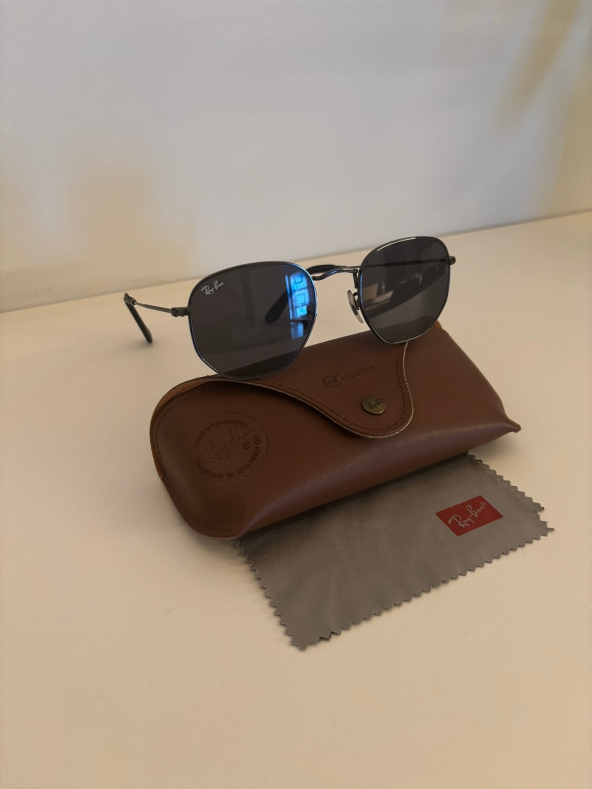 Ray-Ban Hexagonal RB3548N (amper gedragen), Zonnebril, Zwart, Nieuw, Ophalen of Verzenden