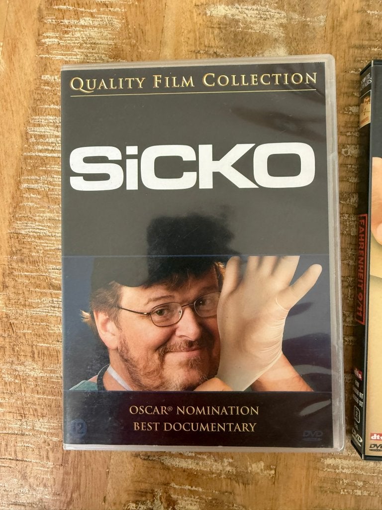 2 DVD's Michael Moore: Sicko / Fahrenheit 9/11, Vanaf 12 jaar, Ophalen of Verzenden, Zo goed als nieuw, Politiek of Geschiedenis