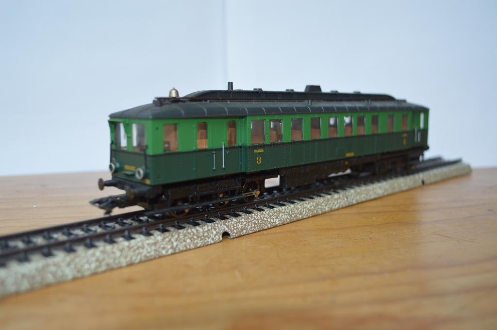 Mârklin 3426 : Belgisch treinstel type 600, Wisselstroom, Gebruikt, Locomotief, Analoog
