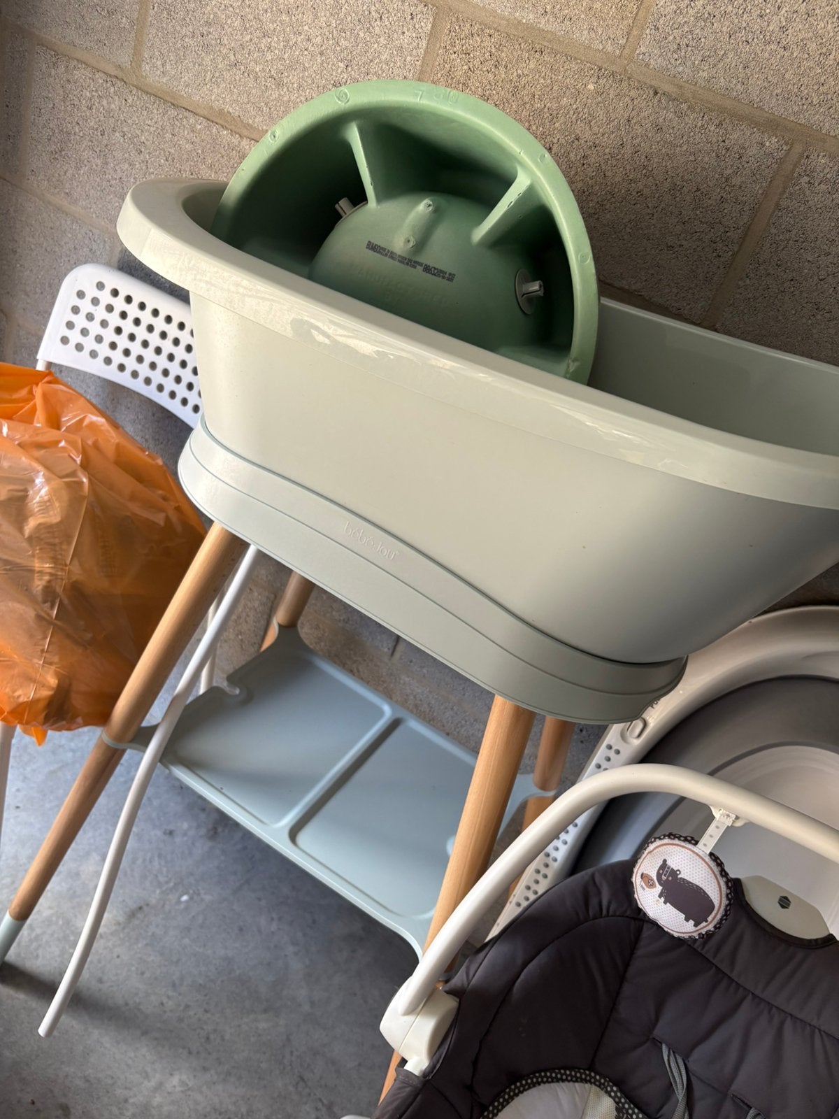 Baignoire Bébé Jou avec support, vert sauge, Comme neuf, Enlèvement, Standard, Bébé-jou