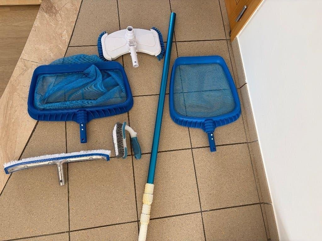 Kit de nettoyage de piscine, Jardin & Terrasse, Enlèvement, Comme neuf, Autres types