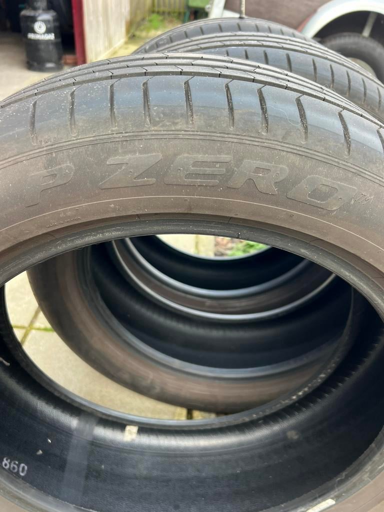 Pirelli P Zero zomerbanden 235/50R19 99W, Ophalen, Zomerbanden, Band(en)