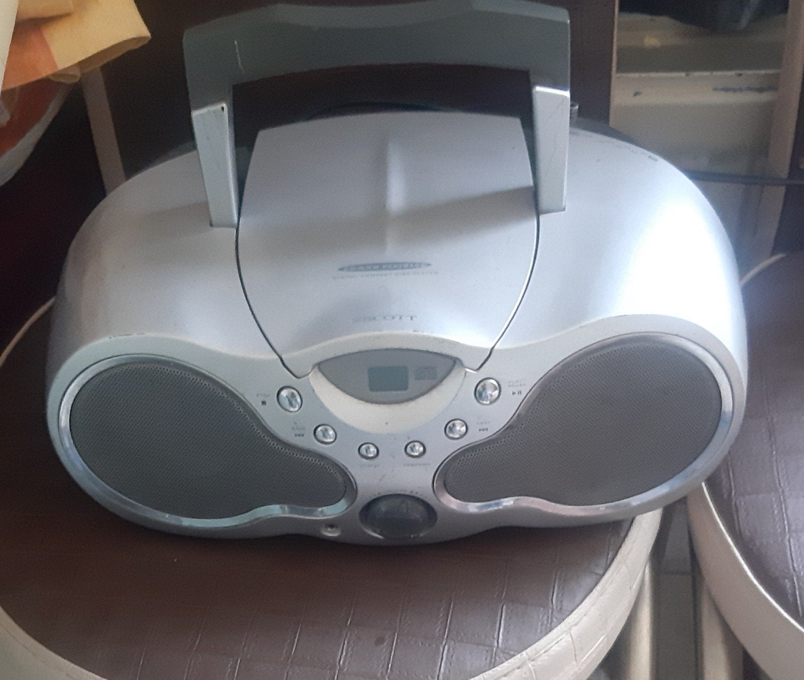 radio cd, Enlèvement
