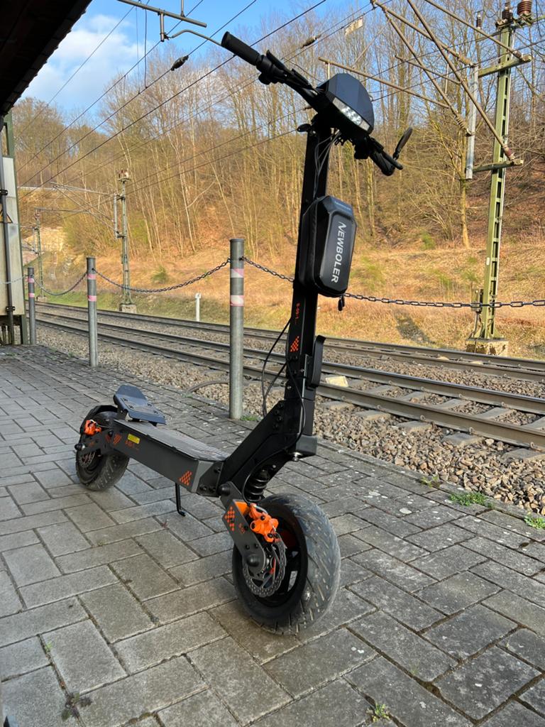 Kukirin g4 a vendre ….seulement 100 km au  compteur, Vélos & Vélomoteurs, Trottinettes, Enlèvement, Comme neuf