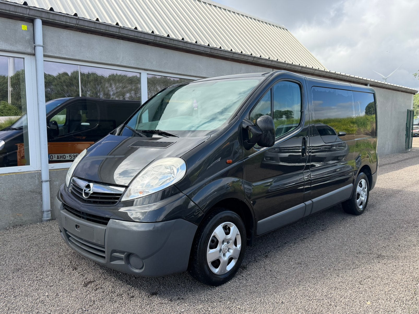 Opel Vivaro Dubbele Cabine - 2.0 - Airco, Auto's, Bestelwagens en Lichte vracht, 1995 cc, Zwart, Bedrijf, 84 kW