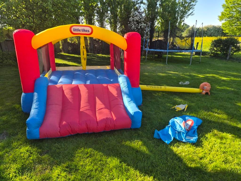 Chateau gonflable Little tikes jump n’ slide, Enfants & Bébés, Enlèvement