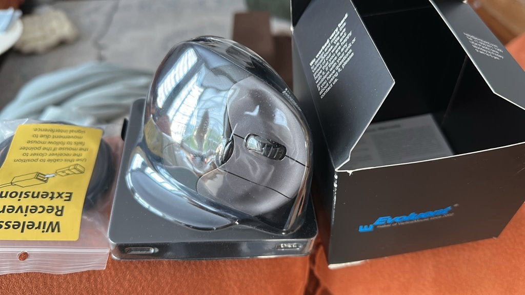 Souris verticale Evoluent sans fil – taille M, Computers en Software, Rechtshandig, Muis, Gebruikt, Ergonomisch