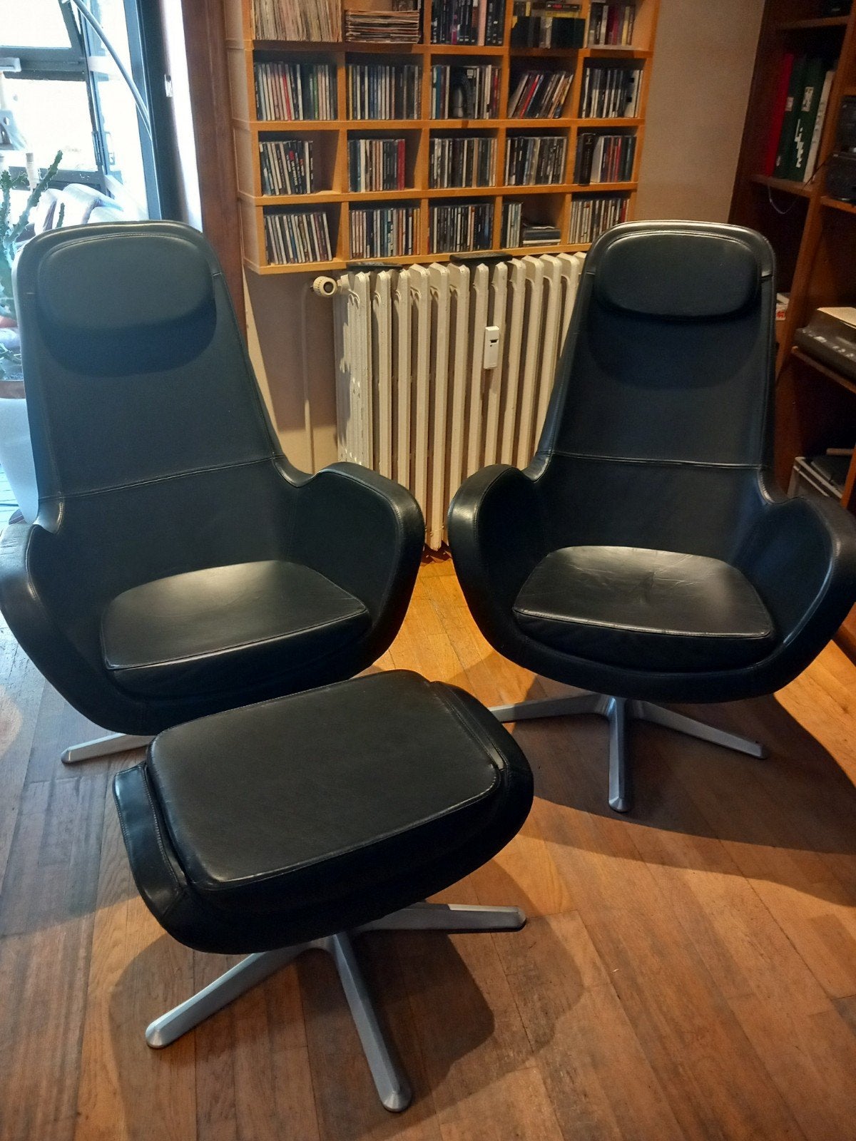 lot 2 fauteuils relaxation + repose pied