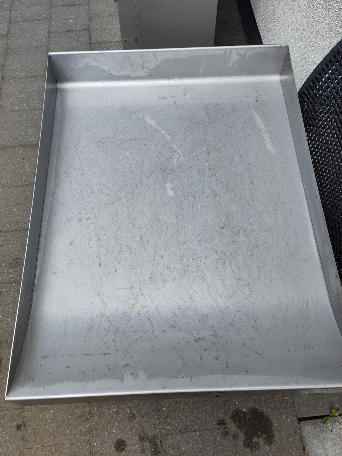Inox mengbak, Ophalen