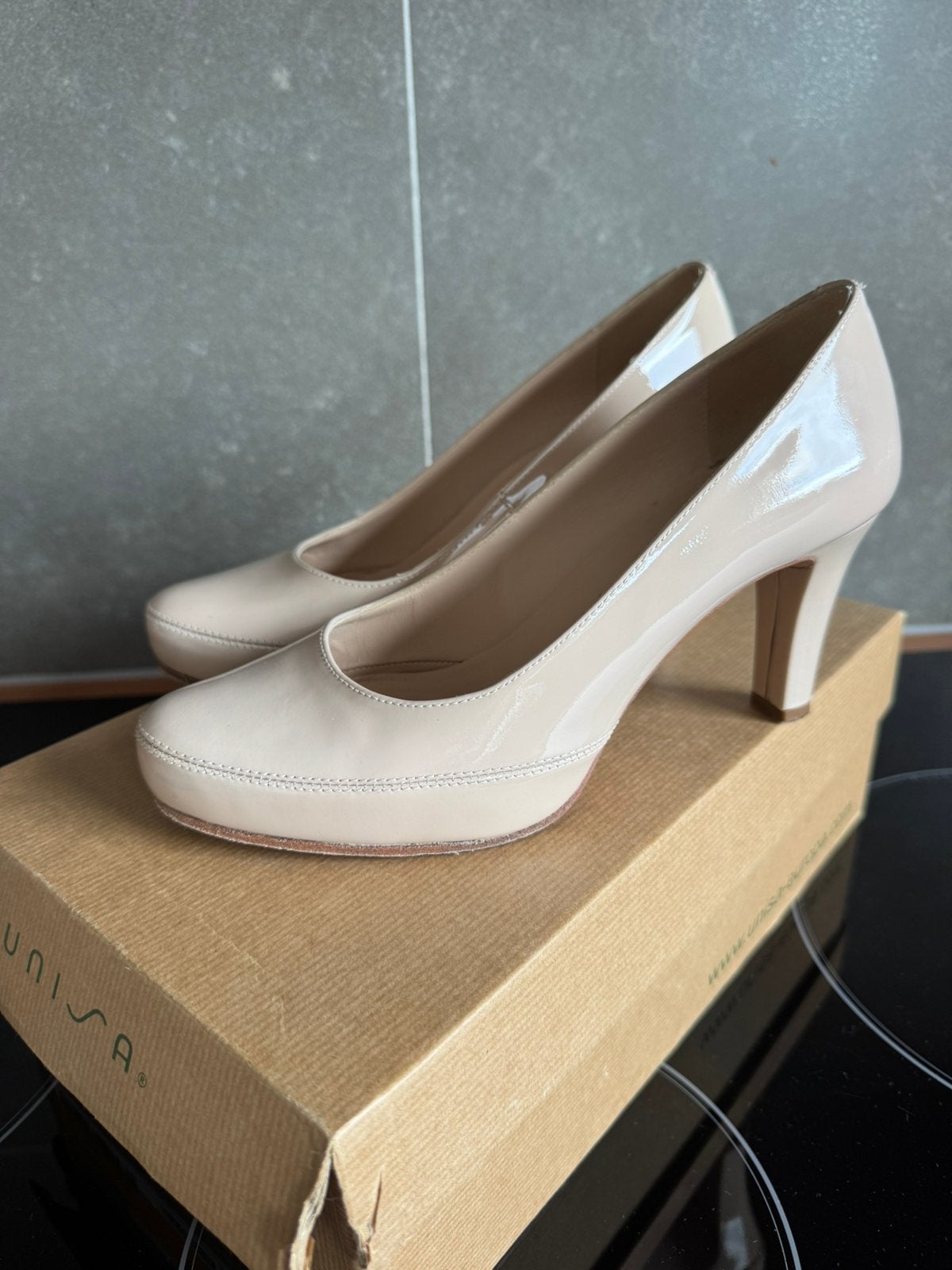 Oudroze Pumps Unisa maat 37, Ophalen of Verzenden, Zo goed als nieuw, Pumps