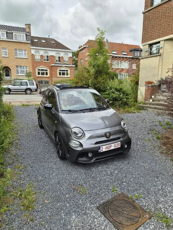 595C Competizione | Bruin Alcantara | Record Monza | 180pk, Auto's, Voorwielaandrijving, 4 zetels, 139 g/km, Euro 6