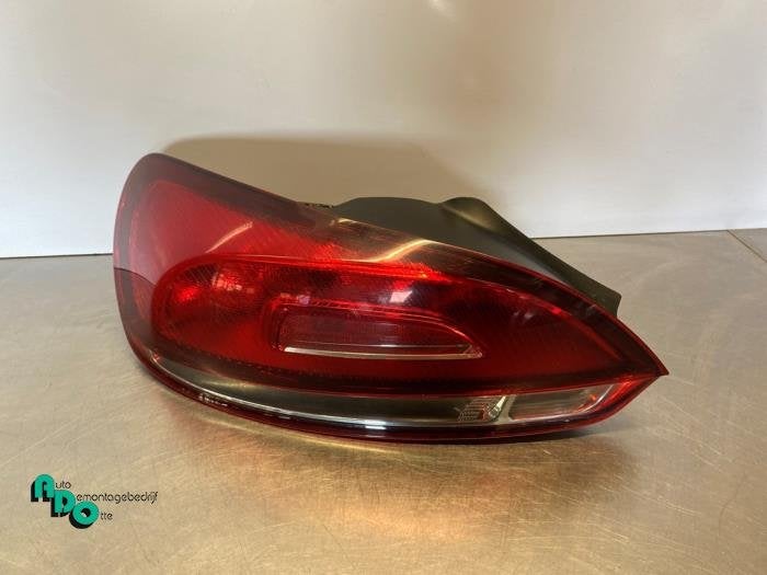Feu arrière gauche d'un Volkswagen Scirocco (Scirocco 09-), Volkswagen, -, 3 mois de garantie, Utilisé