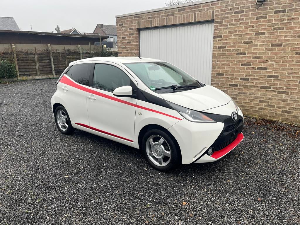 Toyota Aygo 5-deurs GEKEURD VOOR VERKOOP, Auto's, Particulier, Achteruitrijcamera, Aygo, Stadsauto