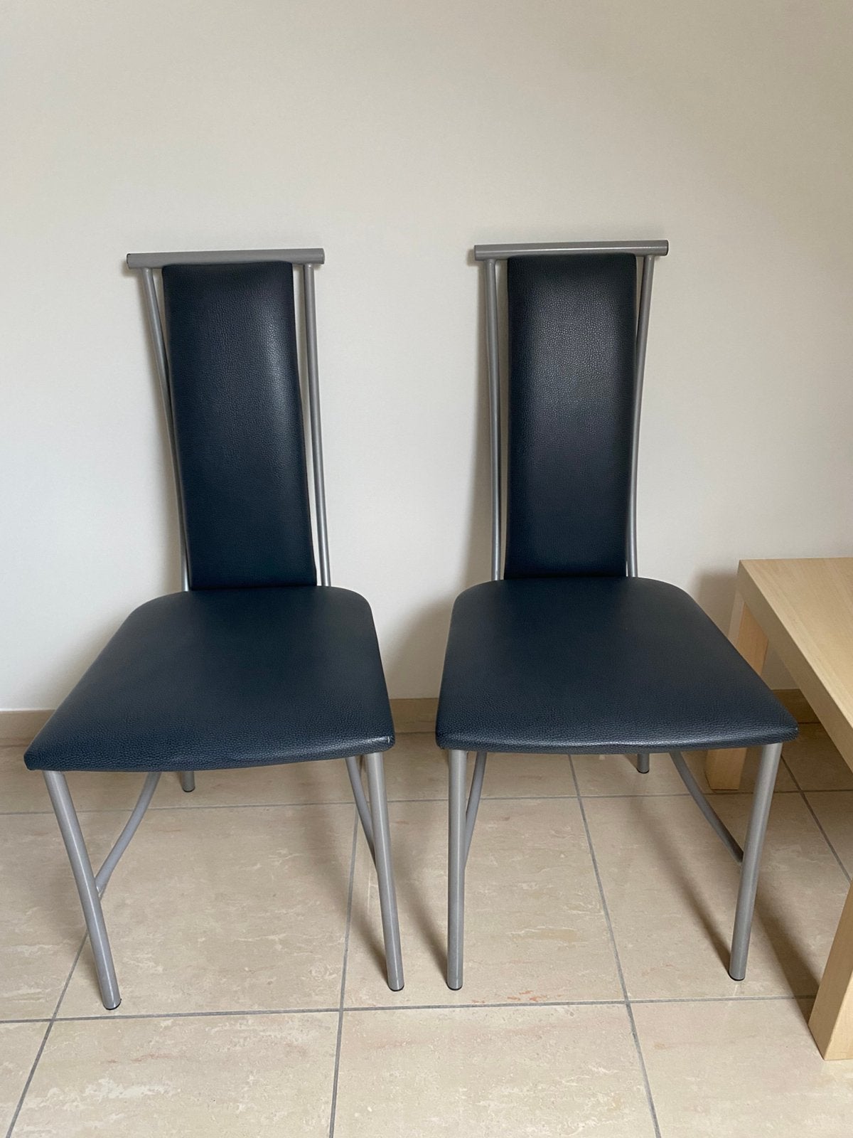 Stoelen, Ophalen, Zo goed als nieuw, Twee