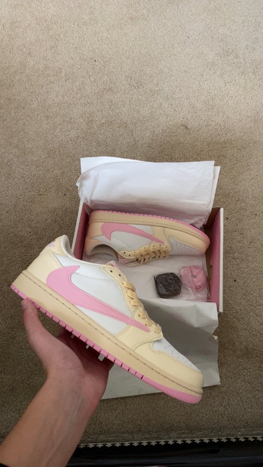 Sneakers Nike blanc/rose crème — taille 43, Enlèvement ou Envoi, Comme neuf
