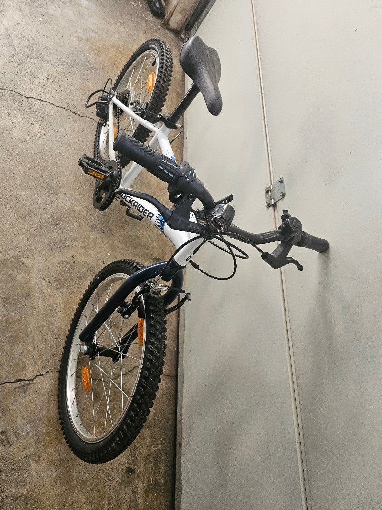 Vélo B-Win, Vélos & Vélomoteurs, Vélos | Vélos pour enfant, Enlèvement, Utilisé, B-Twin Decathlon